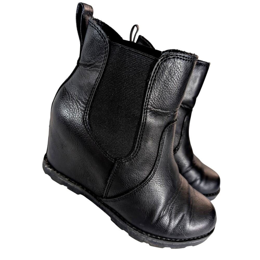 UNIVERSAL THREAD! BLACK VEGAN LEATHER WEDGE HEEL, FLEX SIDES ANKLE BOOTS! 6.5M
